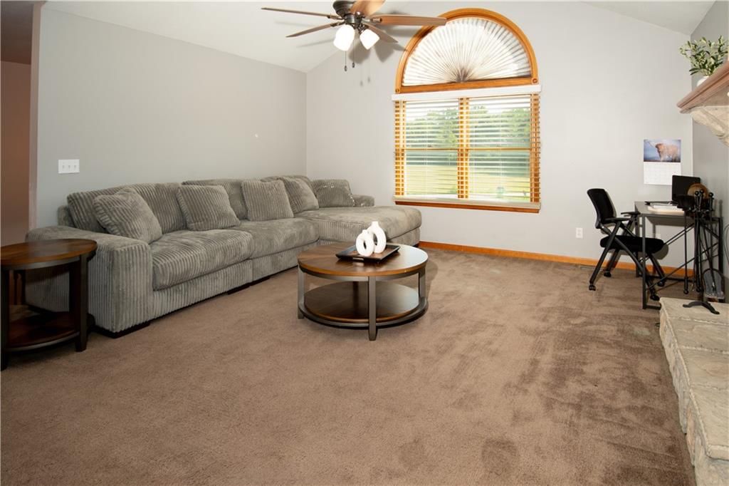 2505 Thomas Terrace — photo 37