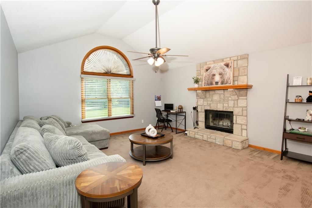 2505 Thomas Terrace — photo 47