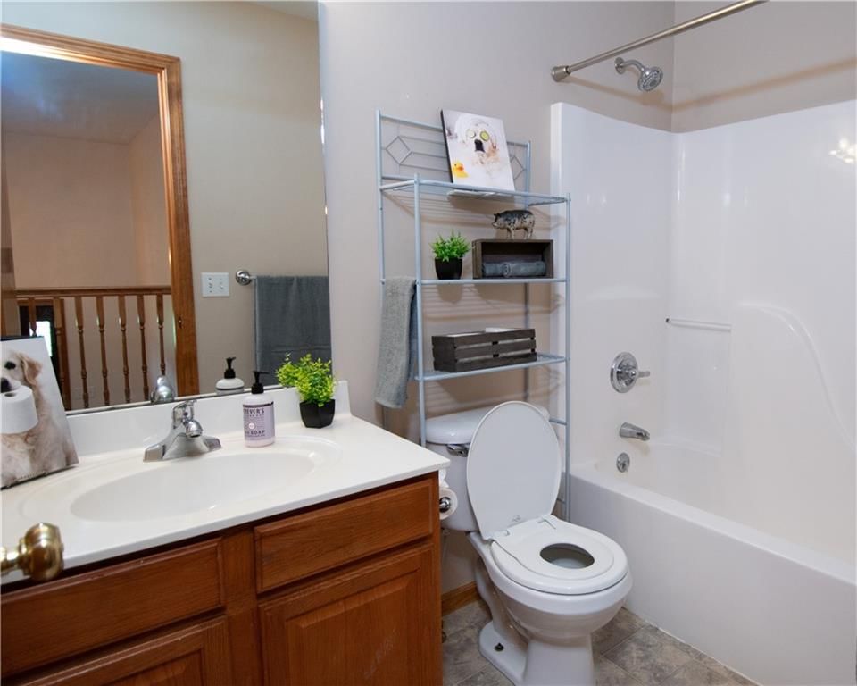 2505 Thomas Terrace — photo 53