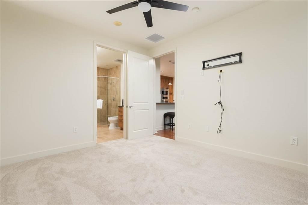 700 W 31st Street — photo 28