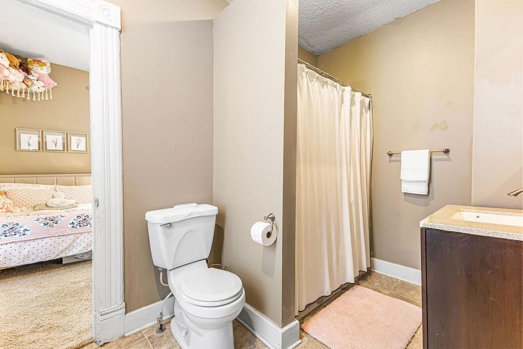 1819 Dewey Avenue — photo 16