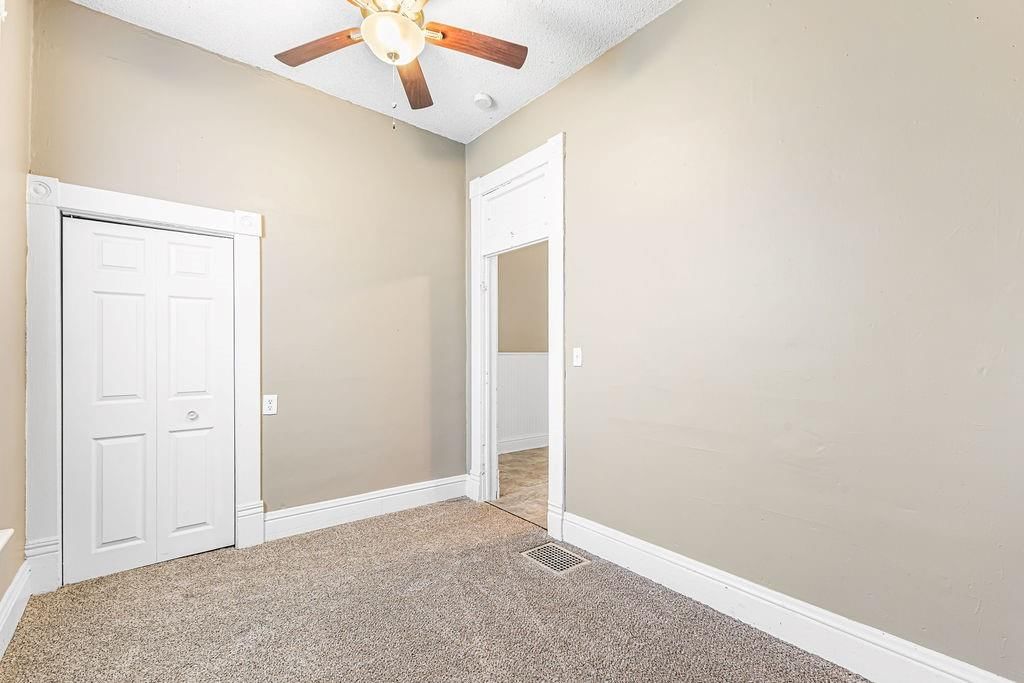 1819 Dewey Avenue — photo 26