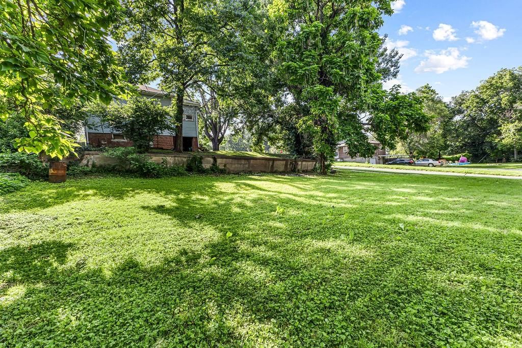 1819 Dewey Avenue — photo 31