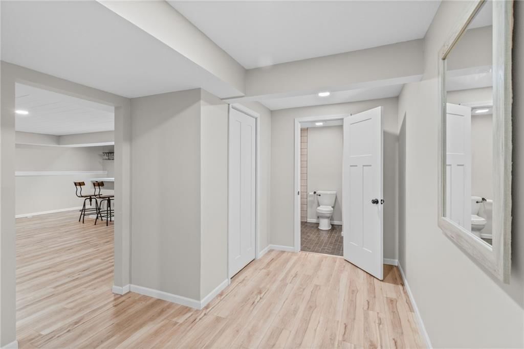 423 N Armstrong Street — photo 8
