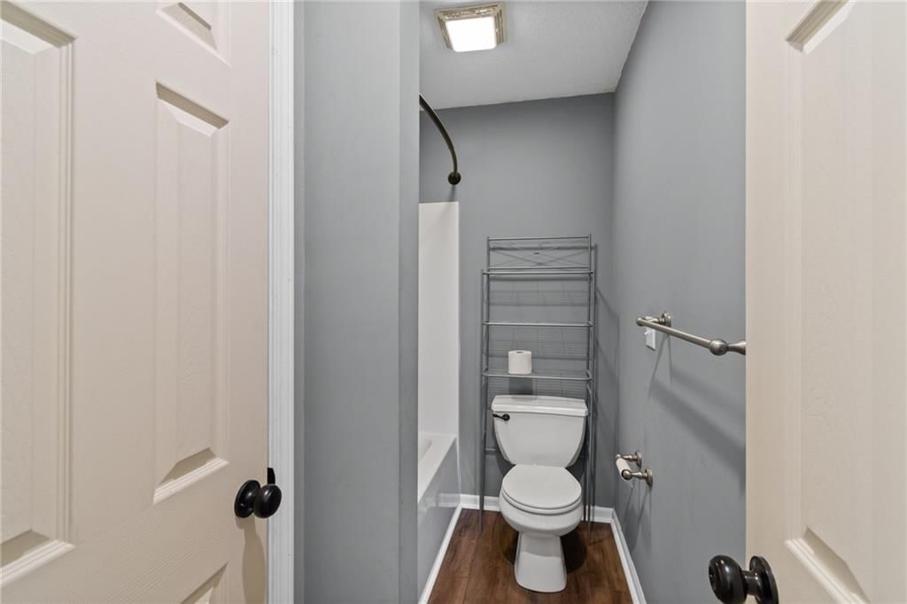 423 N Armstrong Street — photo 9