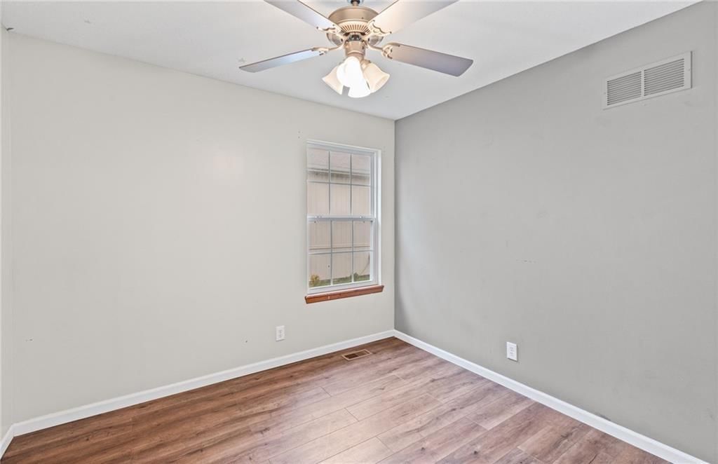 423 N Armstrong Street — photo 19