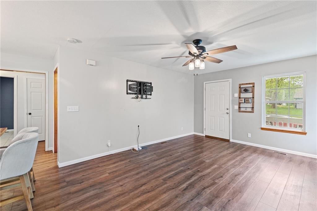 423 N Armstrong Street — photo 24