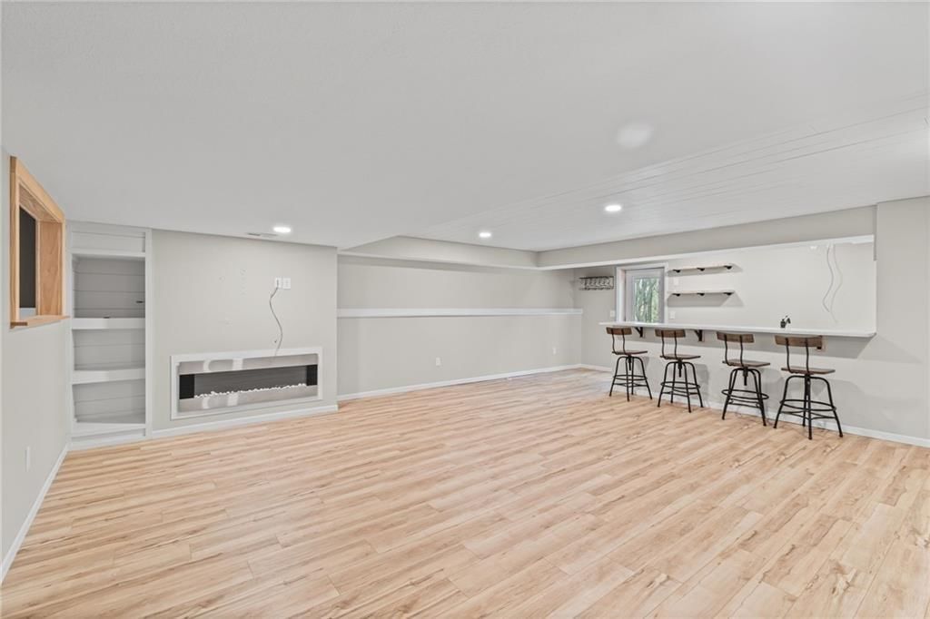 423 N Armstrong Street — photo 27