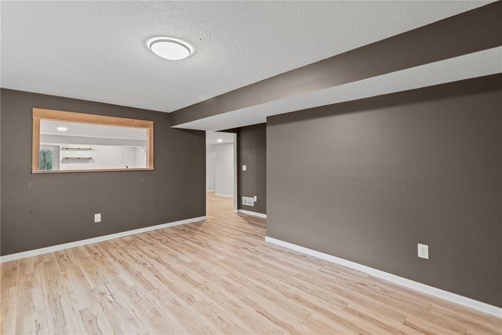 423 N Armstrong Street — photo 35