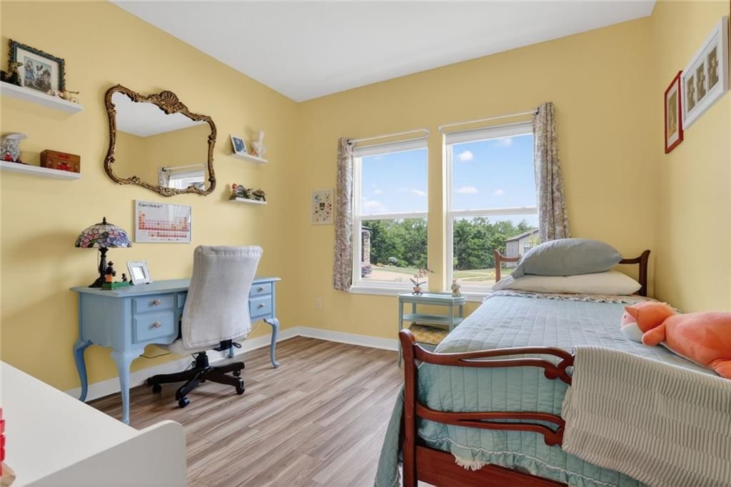 308 Woodview Drive — photo 6