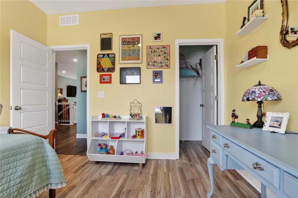 308 Woodview Drive — photo 7