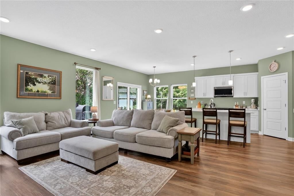 308 Woodview Drive — photo 12