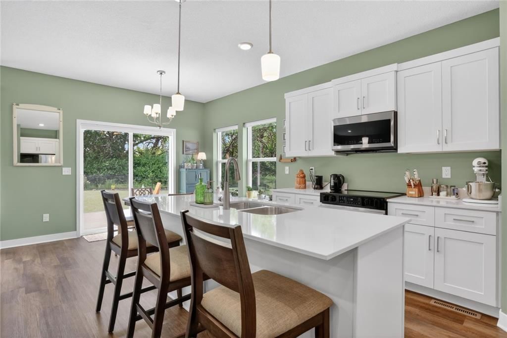 308 Woodview Drive — photo 13