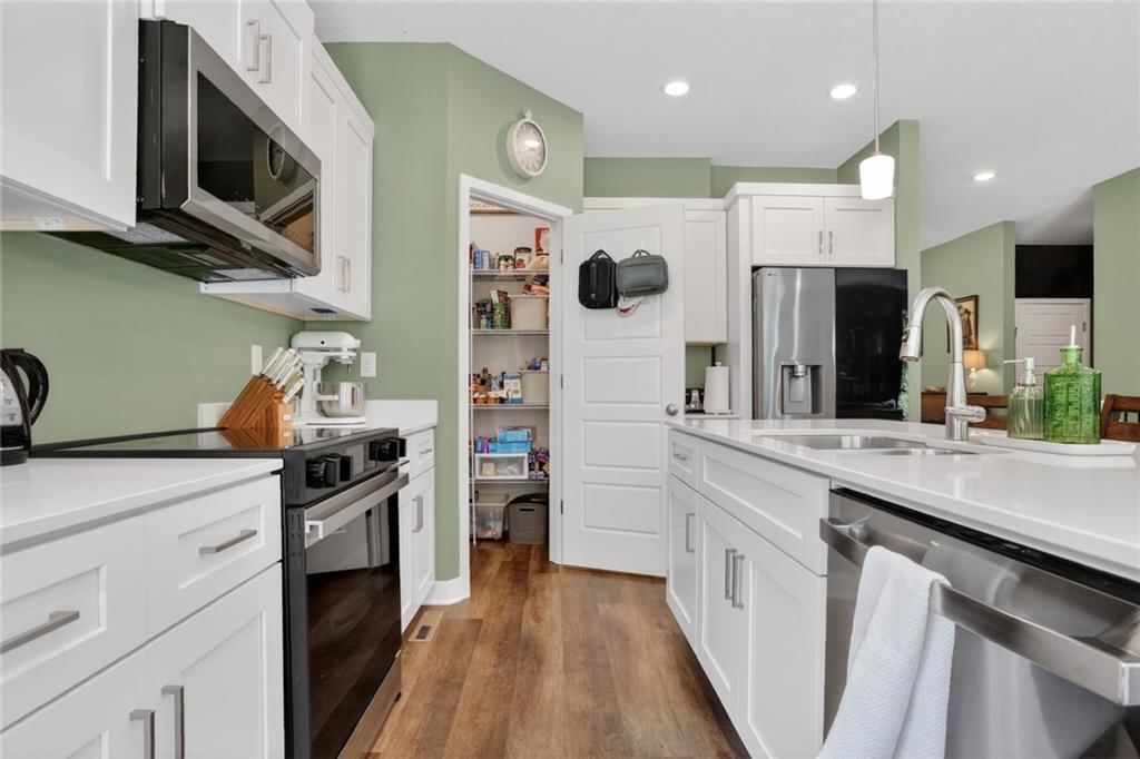 308 Woodview Drive — photo 16