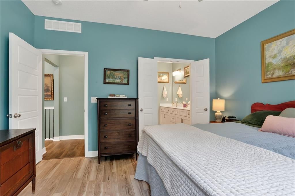 308 Woodview Drive — photo 18