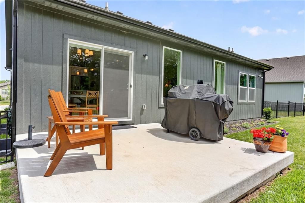 308 Woodview Drive — photo 28