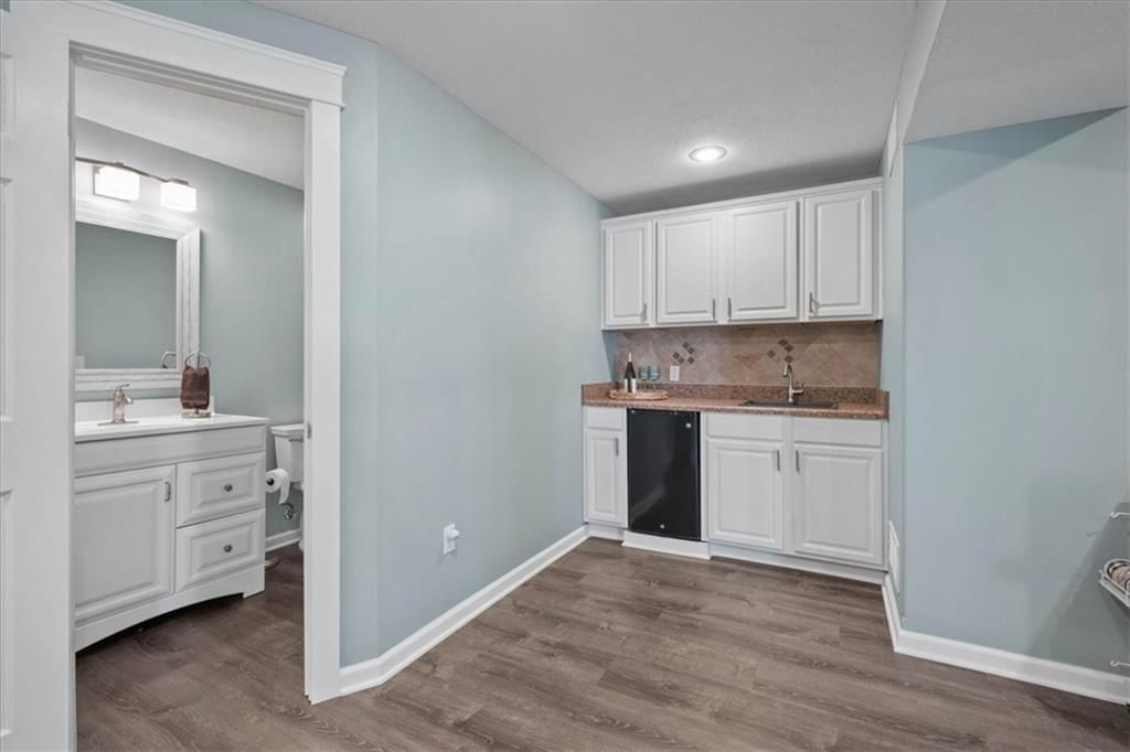 721 S Sycamore Street — photo 35