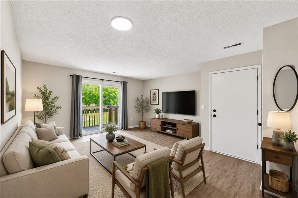 1310 NW Valley Woods Court — photo 4