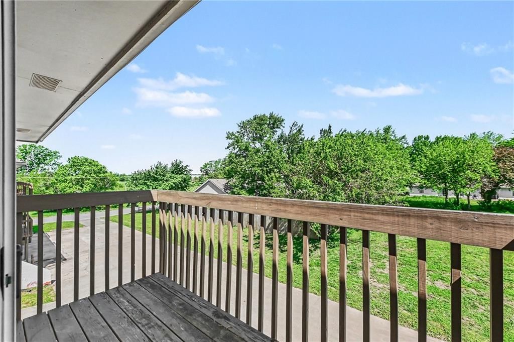 1310 NW Valley Woods Court — photo 15