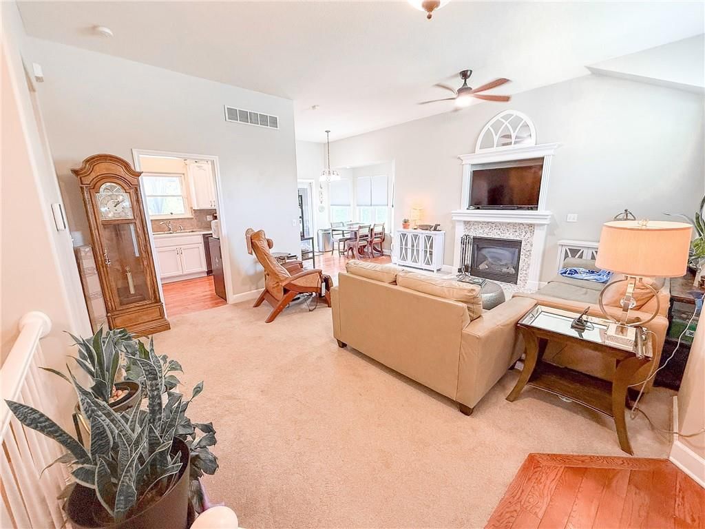 713 N Cloverdale Avenue — photo 16