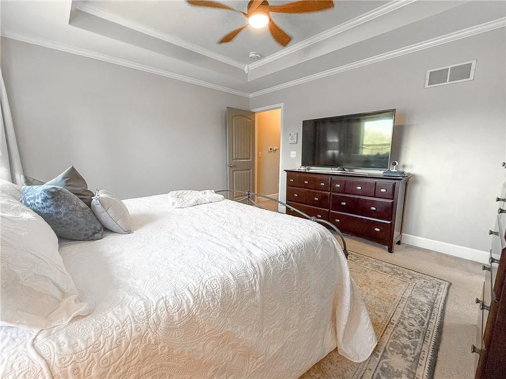 713 N Cloverdale Avenue — photo 28