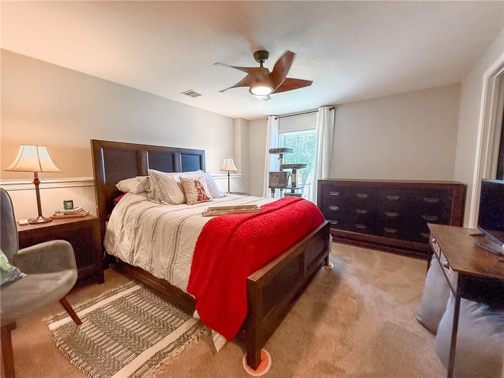 713 N Cloverdale Avenue — photo 43