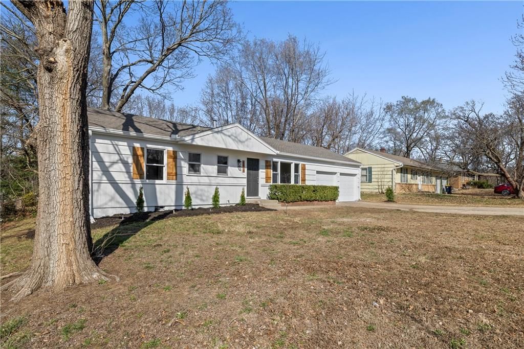 6810 Fairlane Drive — photo 2