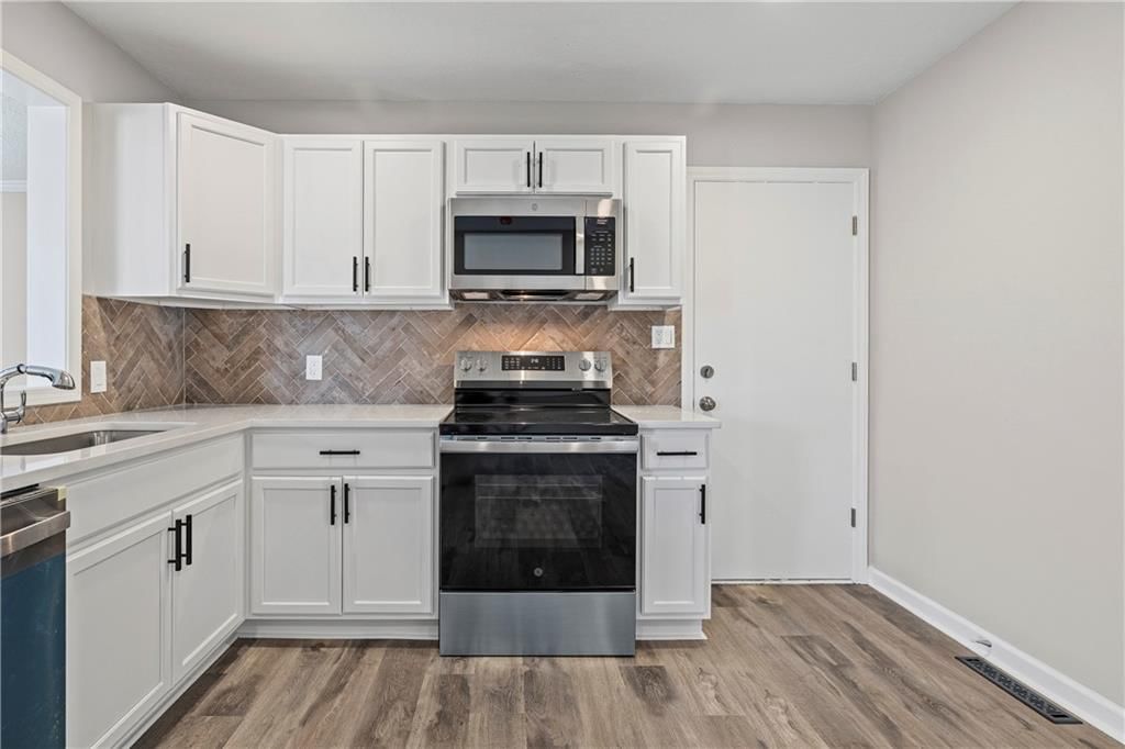6810 Fairlane Drive — photo 10