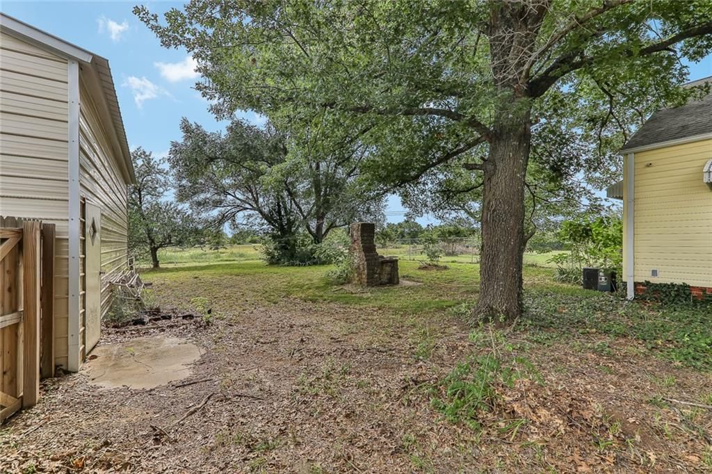 1678 County Road 3950 — photo 29