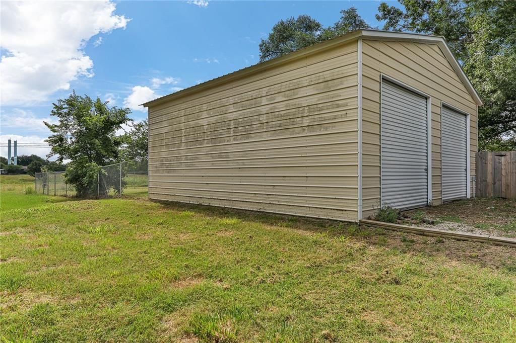 1678 County Road 3950 — photo 34