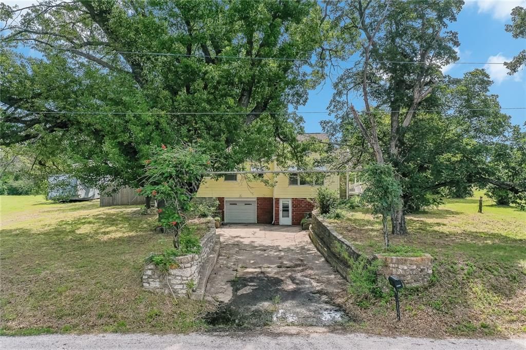 1678 County Road 3950 — photo 37