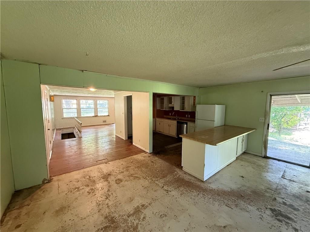 8909 W 81st Street — photo 6