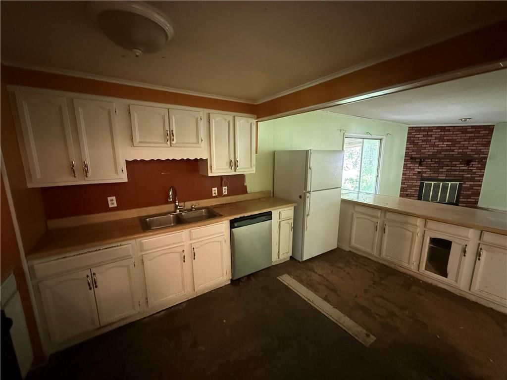 8909 W 81st Street — photo 7