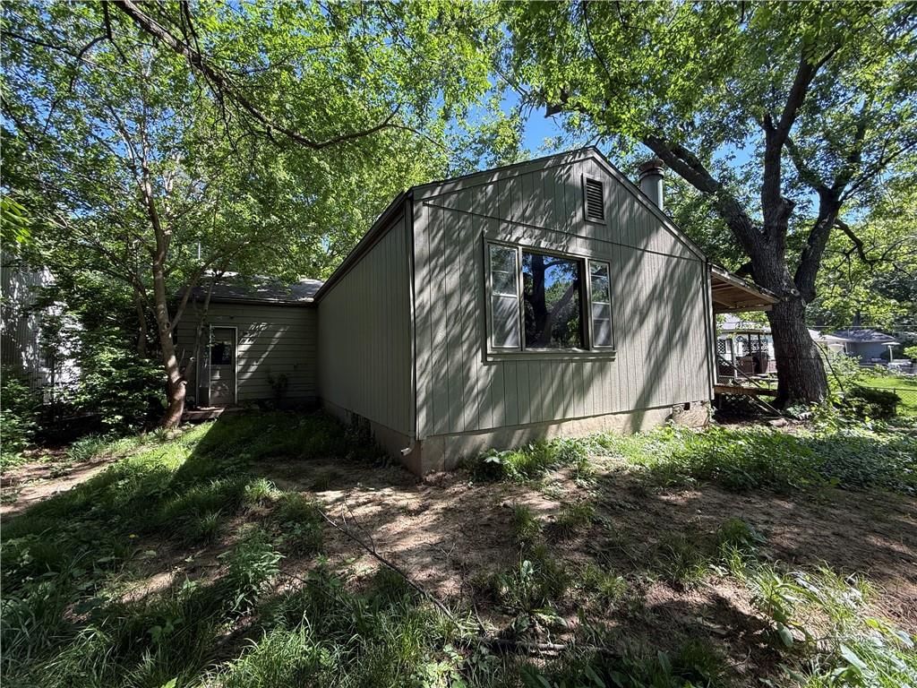 8909 W 81st Street — photo 20