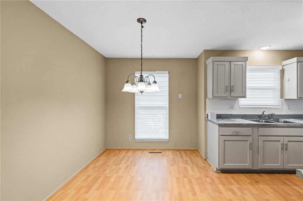 5707 N Oregon Avenue — photo 7
