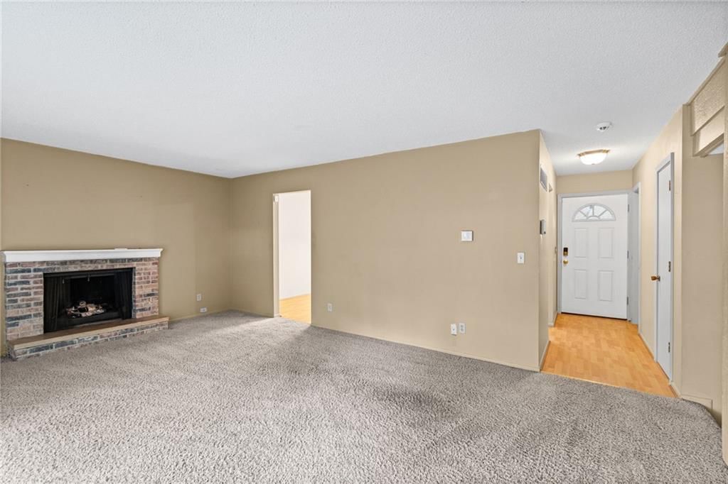 5707 N Oregon Avenue — photo 10