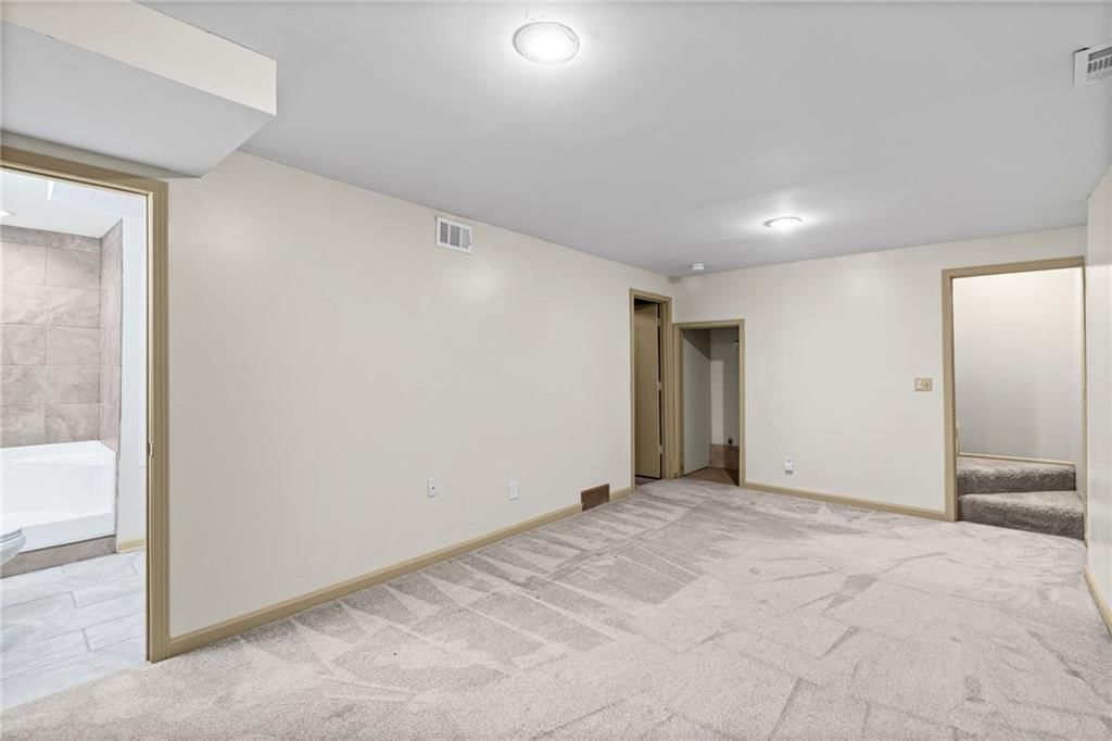 5707 N Oregon Avenue — photo 19