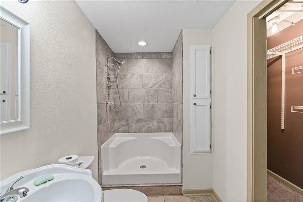 5707 N Oregon Avenue — photo 20