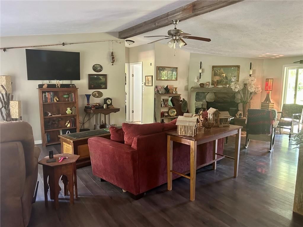 19053 Chase Road — photo 10