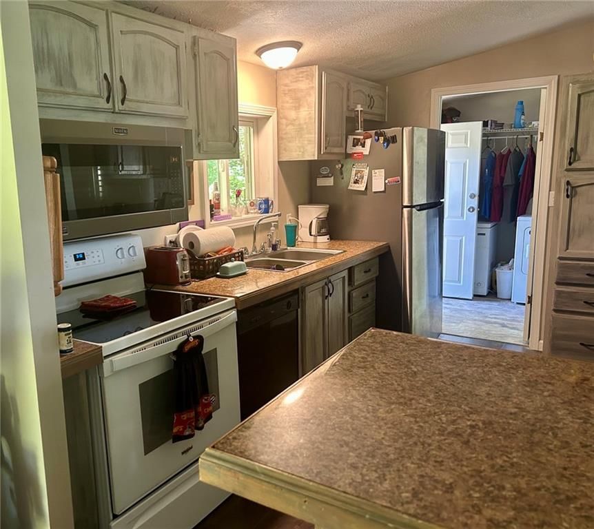 19053 Chase Road — photo 12