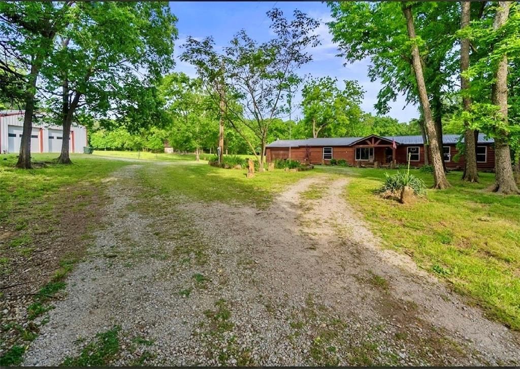 19053 Chase Road — photo 41