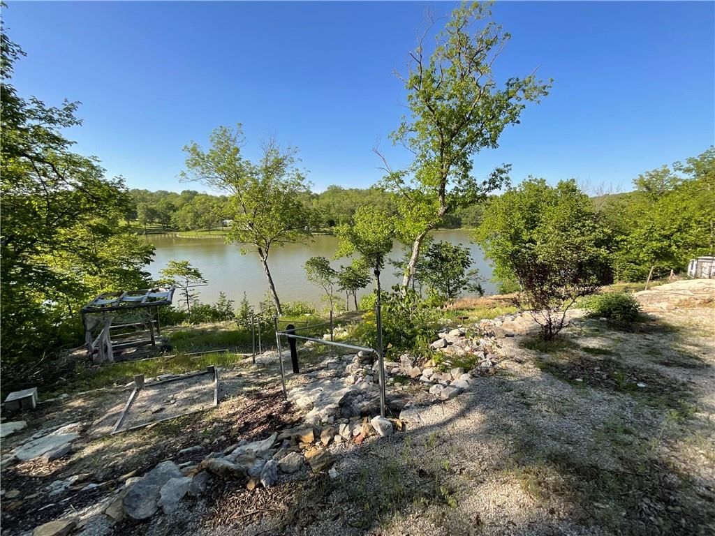 LAKECREST Drive — photo 7