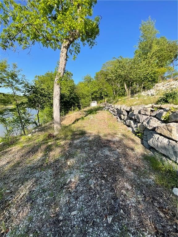 LAKECREST Drive — photo 11