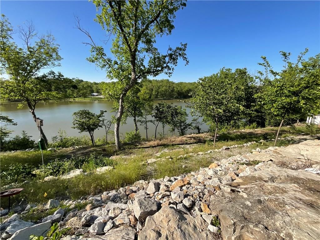 LAKECREST Drive — photo 12
