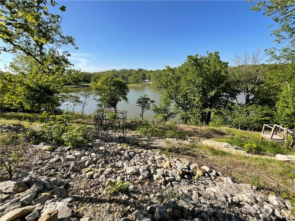 LAKECREST Drive — photo 13