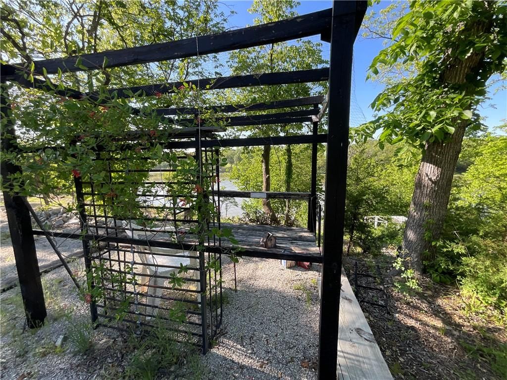 LAKECREST Drive — photo 18