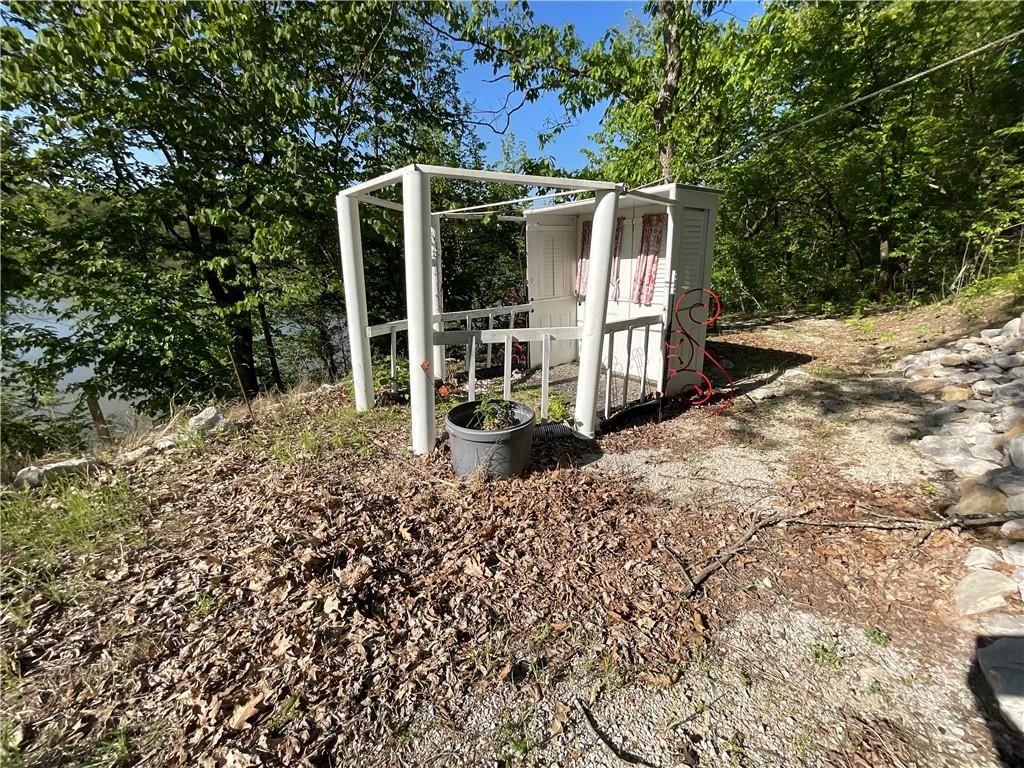 LAKECREST Drive — photo 29