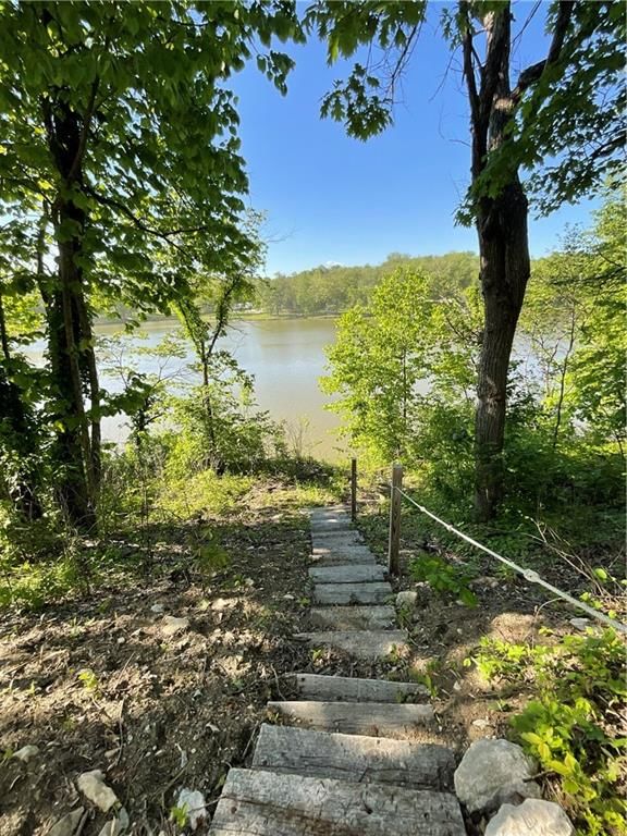 LAKECREST Drive — photo 32