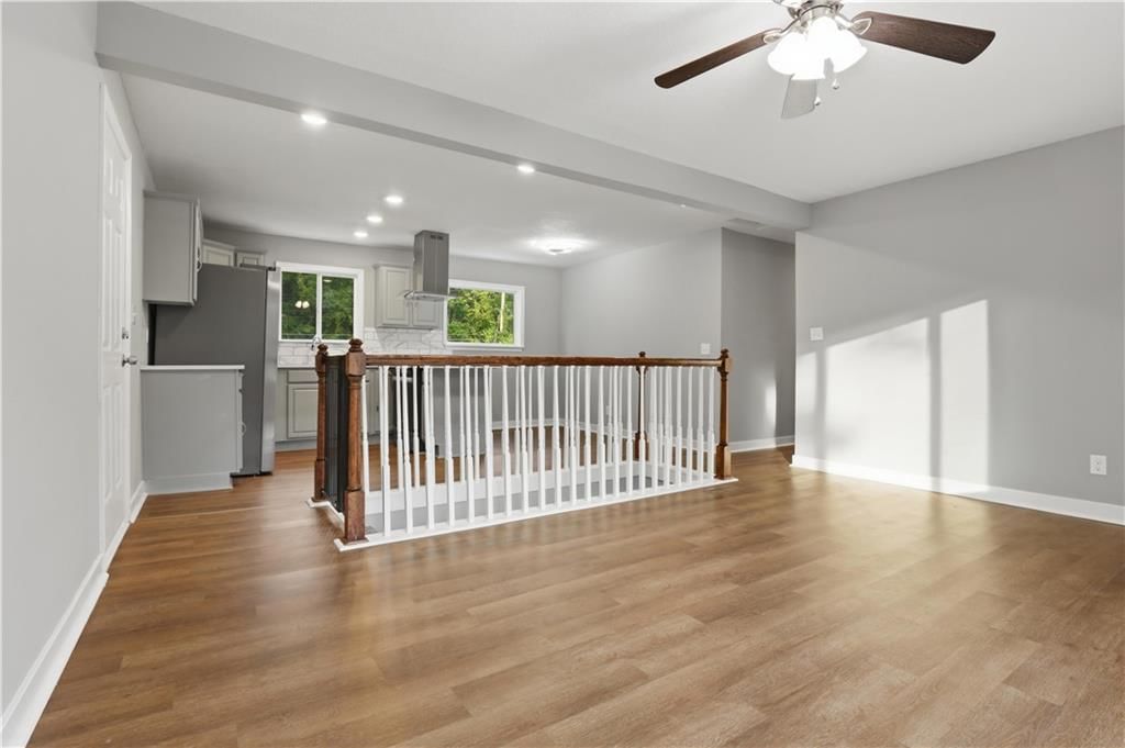 1411 N 75th Drive — photo 7