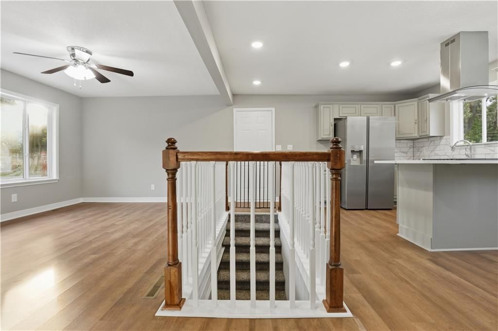 1411 N 75th Drive — photo 8